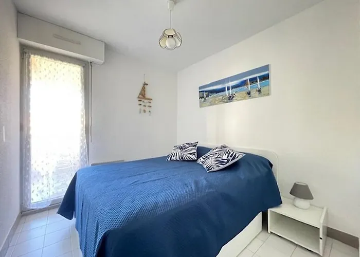 3 Pieces Climatise Avec Terrasse Au Lavandou - Fr-1-308-168 Lägenhet